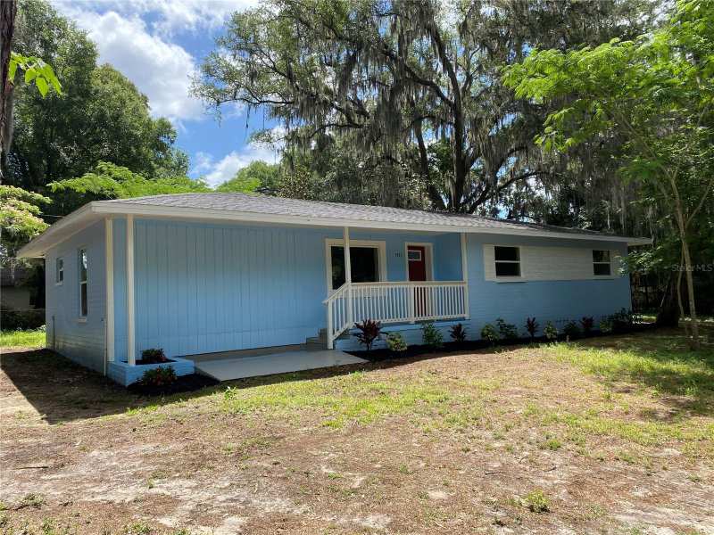 4 bedroom Single Family Residence at 1411 SE 35th St, Devonshire Hills S/D 11-10-20, Gainesville — photo 1