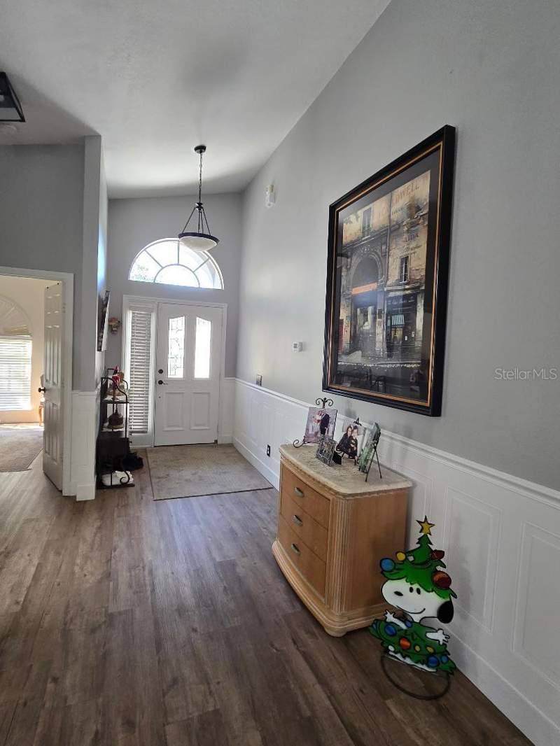 3 bedroom Single Family Residence at 6601 Thackston Drive, Lake St Charles Unit 12, Riverview — photo 2