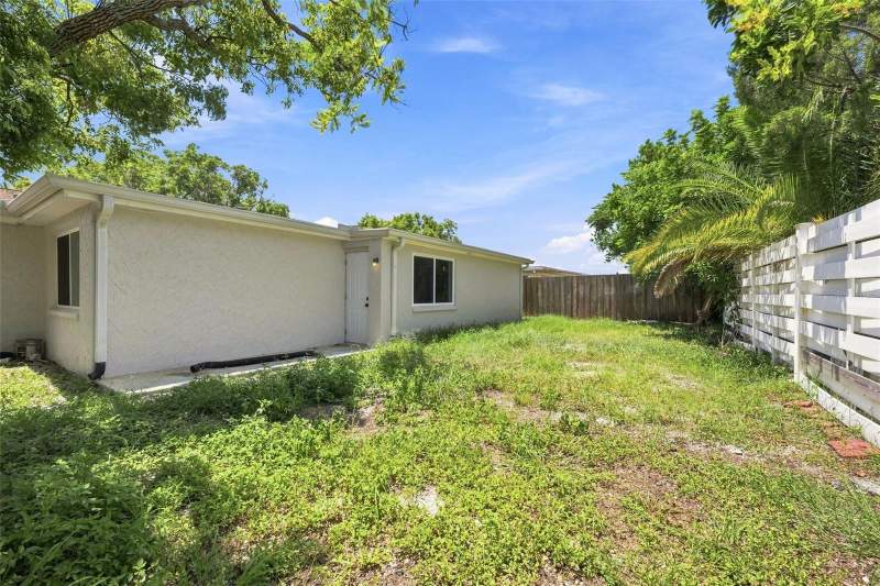 3 bedroom Single Family Residence at 4025 Stratfield Drive, Beacon Square, New Port Richey — photo 4
