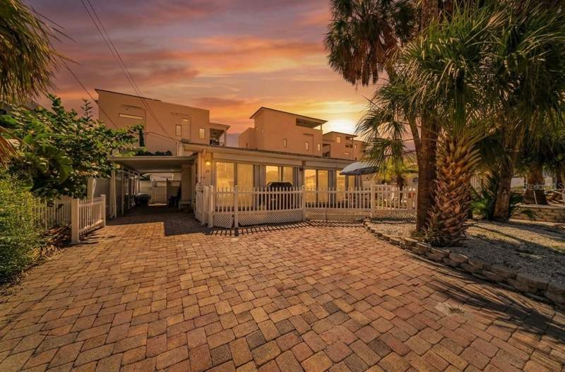 3 bedroom Single Family Residence at 19 Cambria Street, Clearwater Beach Rev, Clearwater — photo 2