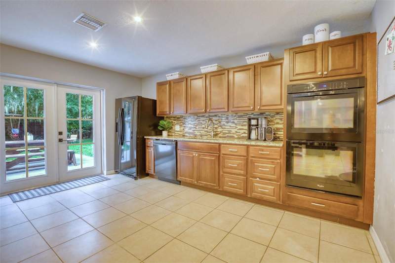 3 bedroom Single Family Residence at 398 Palm Drive, Mead Manor Unit 2 Rep, Oviedo — photo 2