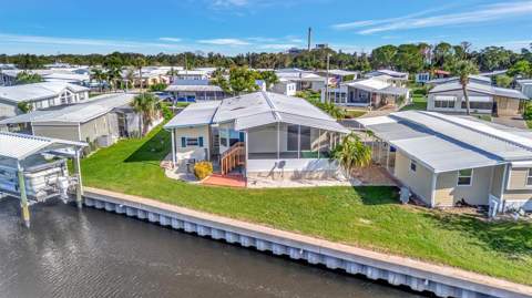 138 S Saint Thomas Circle, Apollo Beach FL - photo 17 of 73