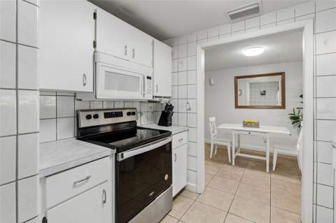8513 Woodlake Drive, Tampa FL - photo 10 of 25