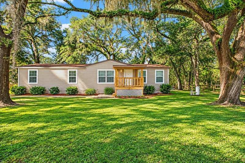 3 bedroom Manufactured Home at 14420 SW Tustenuggee Avenue, Tustenuggee Acres Un 1, Fort White — photo 1