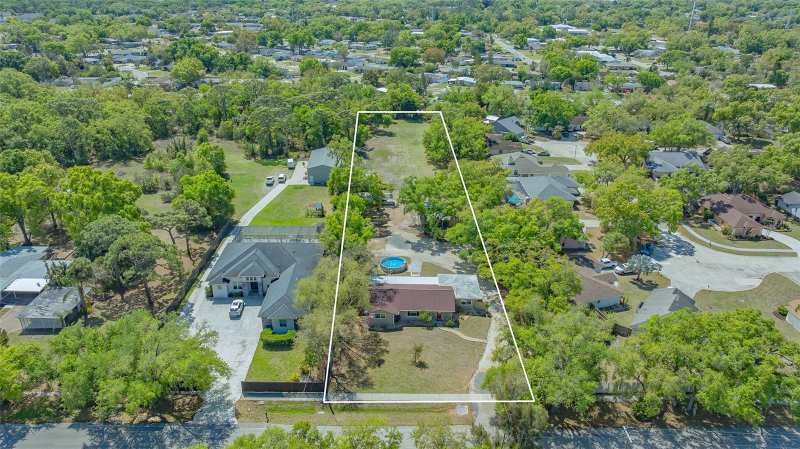 4 bedroom Single Family Residence at 3818 Gocio Road, Not Assigned, Sarasota — photo 1