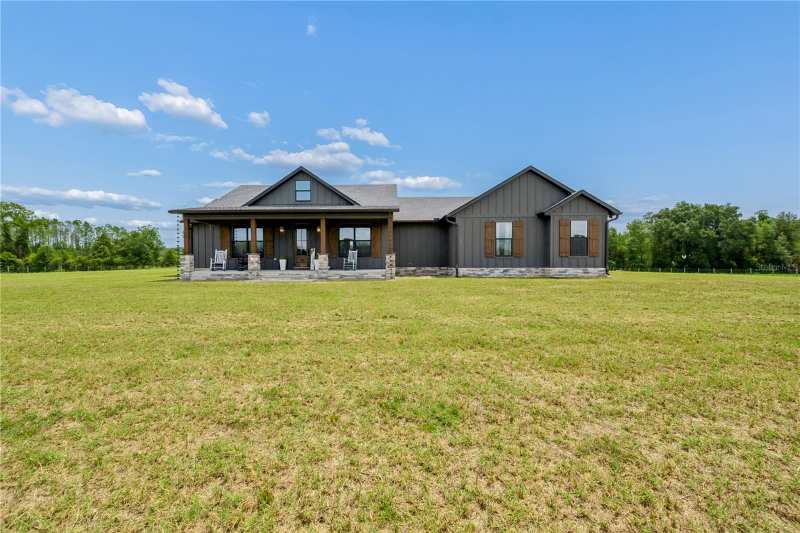 3 bedroom Single Family Residence at 3396 NW 31st Avenue, Magnolia Meadows, Bell — photo 1
