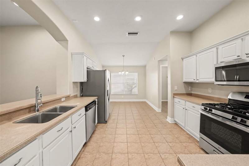 4 bedroom Single Family Residence at 16312 Bridgecrossing Drive, Fishhawk Ranch, Lithia — photo 5