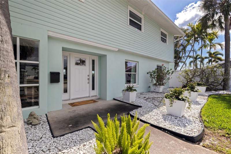 4 bedroom Single Family Residence at 3901 14th Street, Patrician Point, St Petersburg — photo 4