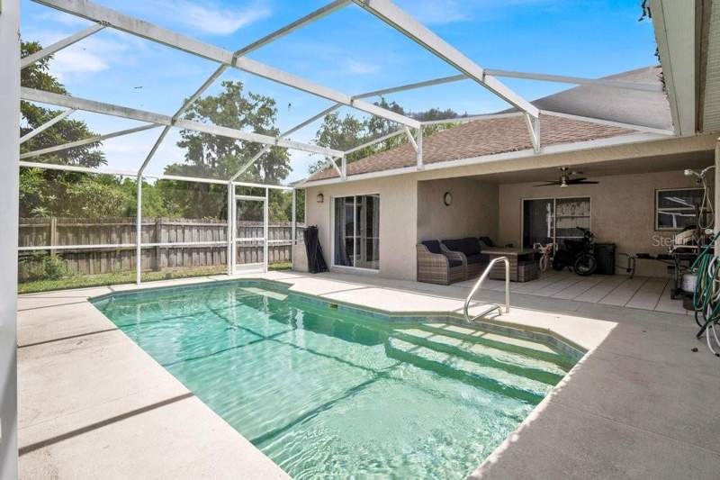 4 bedroom Single Family Residence at 213 BRUSHCREEK DRIVE, COUNTRY CLUB PARK PH 3, SANFORD — photo 3