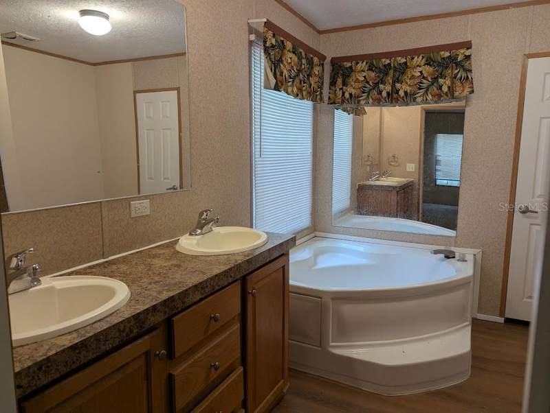 3 bedroom Manufactured Home at 15319 SW 114TH PLACE, SHADY LANE II, ARCHER — photo 4