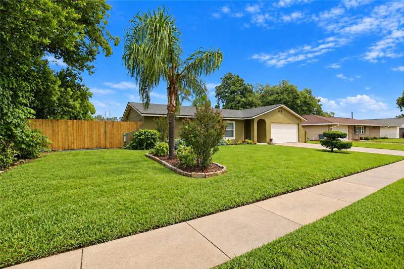 4 bedroom Single Family Residence at 313 Robin Hill Drive, Robin Hill Unit No 2, Altamonte Springs — photo 2