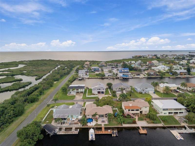 4 bedroom Single Family Residence at 4108 Daisy Drive, Hernando Beach, Hernando Beach — photo 2