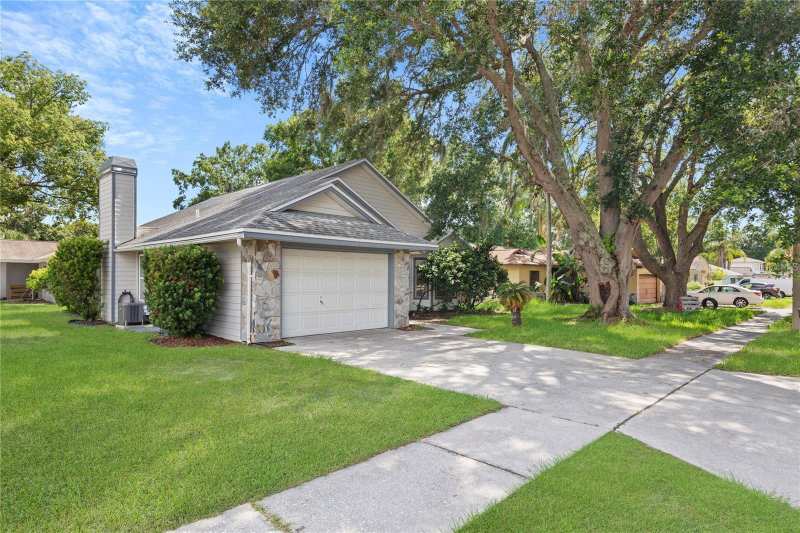 3 bedroom Single Family Residence at 5116 Plantation Drive, Colonial Oaks, Holiday — photo 1