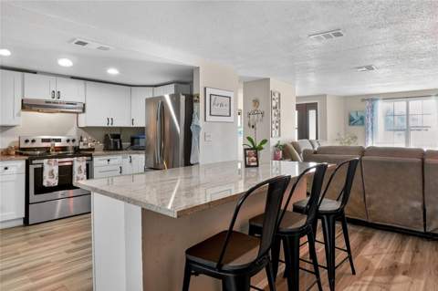 6108 Fairway Boulevard, Apollo Beach FL - photo 12 of 54