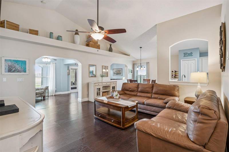 3 bedroom Single Family Residence at 2219 Hillshire Drive, Stoneybrook 45/35, Orlando — photo 2