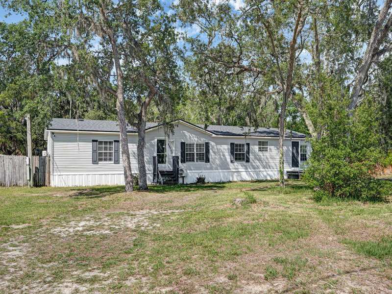 3 bedroom Manufactured Home at 12845 Casa Bianca Avenue, Moon Lake Estates, New Port Richey — photo 1