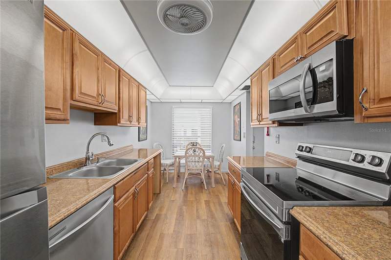 2 bedroom Condominium at 3300 Cove Cay Drive #7D, Cove Cay Village IV, Clearwater — photo 5