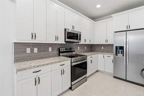 8201 Cypress Breeze Way, Tampa FL - photo 14 of 37