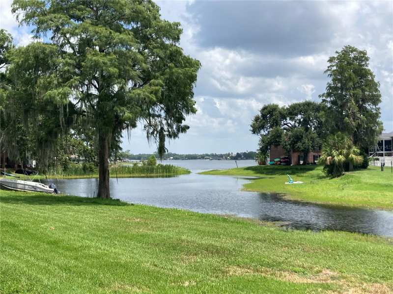 2 bedroom Condominium at 13709 Juniper Blossom Drive #0, Whispering Oaks, Tampa — photo 1