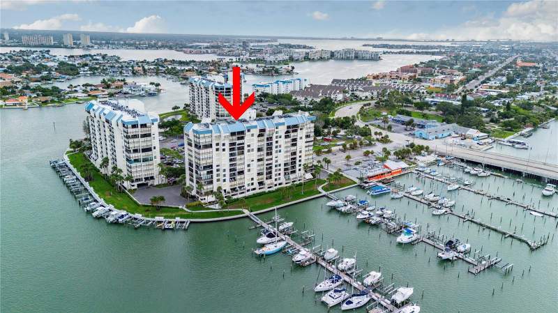 2 bedroom Condominium at 9525 Blind Pass Road #206, Courageous The Condo, St Petersburg — photo 2