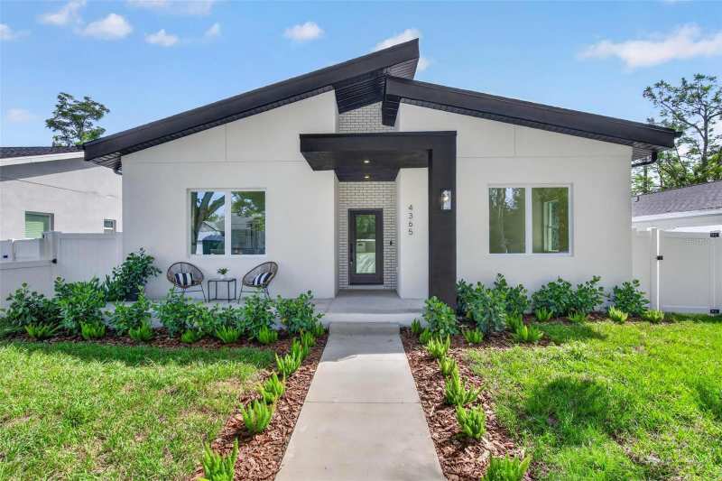 4 bedroom Single Family Residence at 4365 Iris Street, New Home Sub, St Petersburg — photo 1