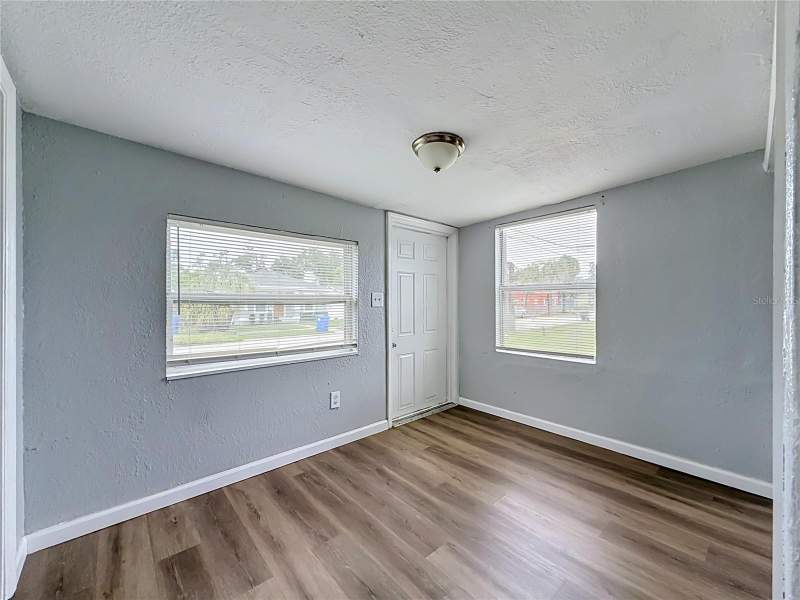 3 bedroom Single Family Residence at 2135 Oakley Avenue, Tangerine Central, St Petersburg — photo 3