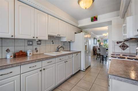 2900 Cove Cay Drive #7B, Clearwater FL - photo 9 of 37