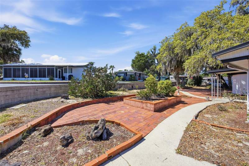 2 bedroom Mobile Home at 3896 Picciola Road #411, Griffwood Co-Op, Fruitland Park — photo 4