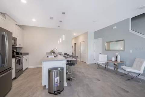 4975 Windermere Avenue, Kissimmee FL - photo 9 of 36