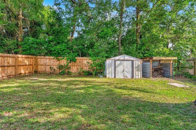 3 bedroom Single Family Residence at 1125 N Tremain Street, Mount Dora, Mount Dora — photo 2