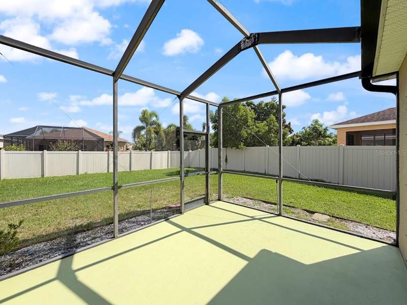 3 bedroom Single Family Residence at 814 Parker Den Drive, Bahia Lakes Ph 2, Ruskin — photo 3