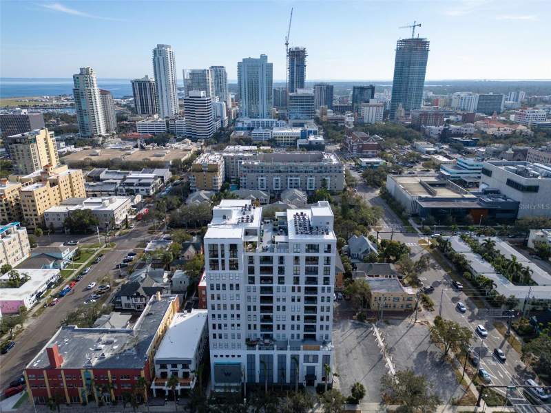 Walker-Whitney Plaza Condo