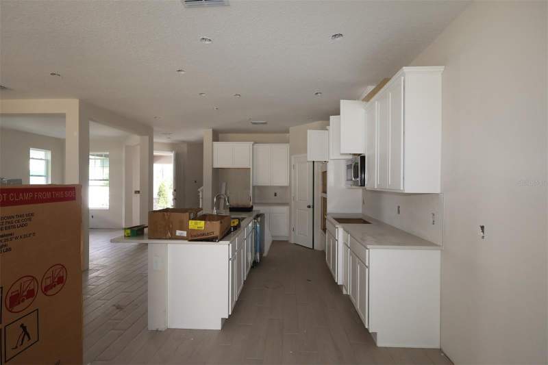 5 bedroom Single Family Residence at 6741 Yellow Warbler Bend, Bay Lake Farms At St Cloud, St Cloud — photo 4