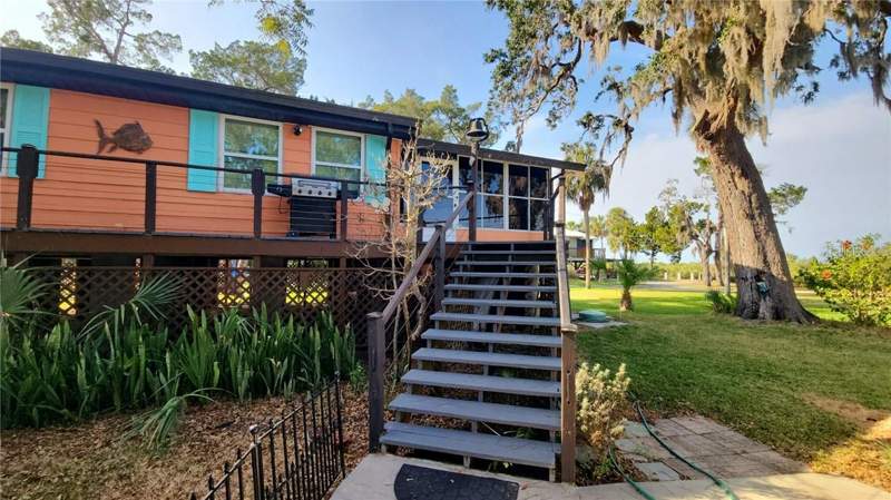 5 bedroom Single Family Residence at 13465 W Hillbilly Lane, Crystal River, Crystal River — photo 4