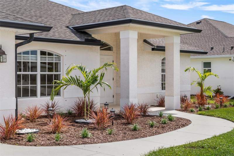3 bedroom Single Family Residence at 209 Broadmoor Lane, Rotonda West Broadmoor, Rotonda West — photo 2