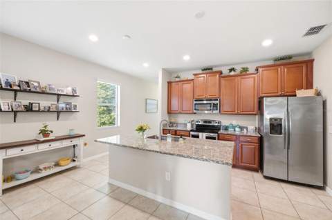 11767 Lake Boulevard, New Port Richey FL - photo 8 of 38