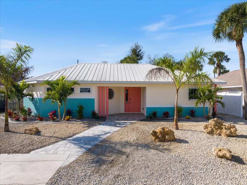 2 bedroom Single Family Residence at 842 Guild Drive, Country Club Estates, Venice — photo 1