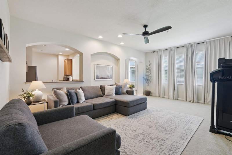 3 bedroom Townhouse at 2925 ASHLAND LANE, TOWNHOMES OF FLORA RIDGE PH 2, KISSIMMEE — photo 4