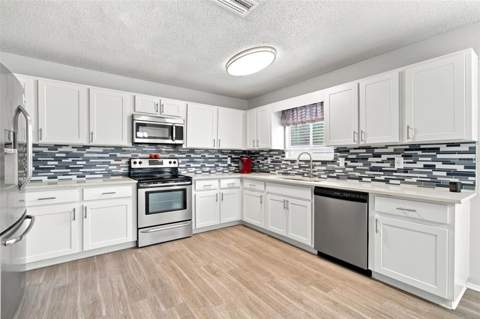 7123 Silvermill Drive, Tampa FL - photo 21 of 71