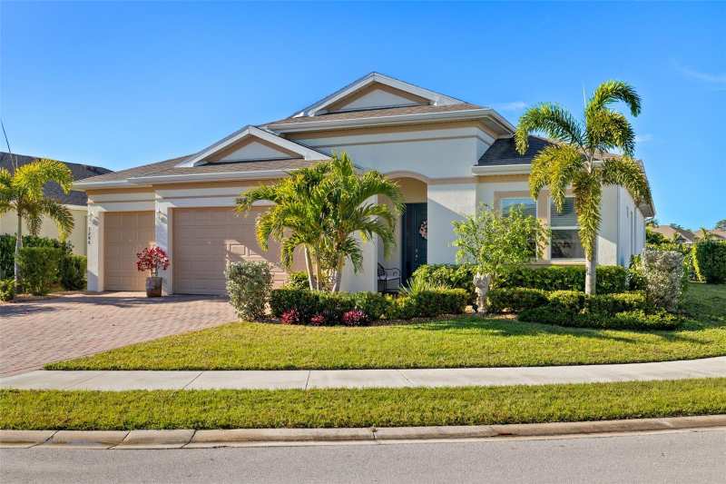 3 bedroom Single Family Residence at 3286 Baravaldo Circle, Entrada C1-C13 R-1 L1-L10 01 02, Cape Coral — photo 1