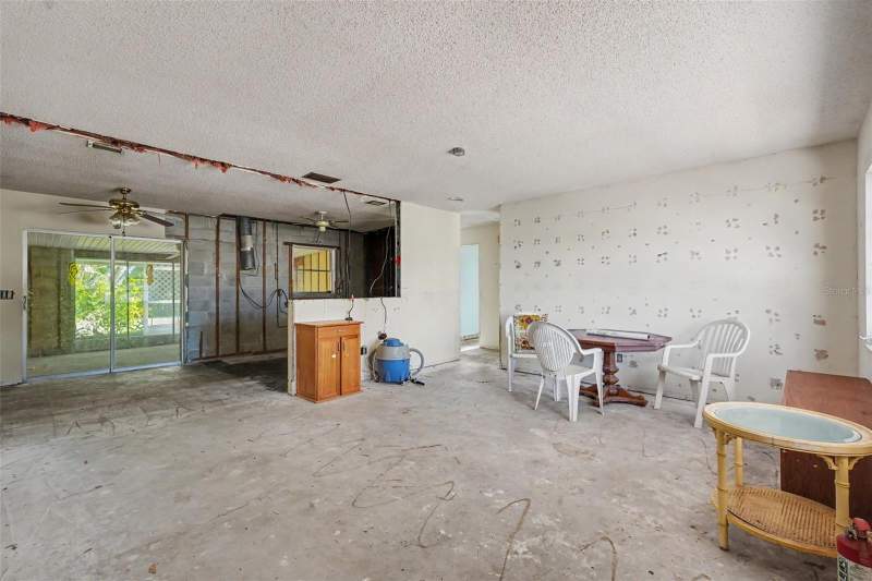 3 bedroom Single Family Residence at 8373 78TH TERRACE, BAYOU MANOR 3RD ADD, SEMINOLE — photo 2