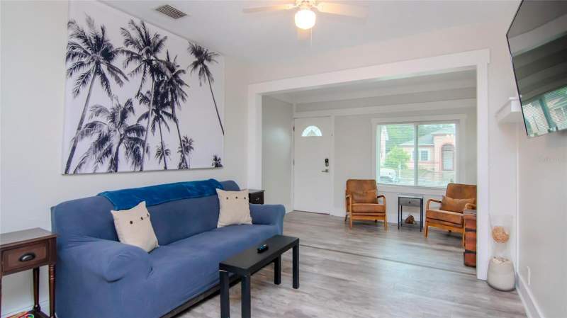 4 bedroom Single Family Residence at 1466 Laura Street, Highland Groves, Clearwater — photo 5