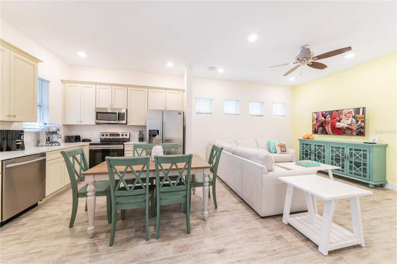 3 bedroom Single Family Residence at 2988 Salted Rim Road, Margaritaville, Kissimmee — photo 2