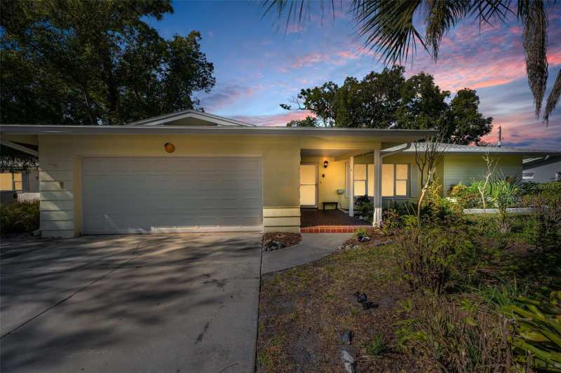 4 bedroom Single Family Residence at 2310 Sarazen Dr, Fairway Estates 9th Add, Dunedin — photo 1