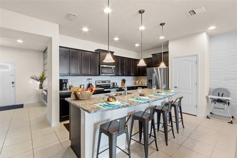 5 bedroom Townhouse at 2426 Tangier Drive, Windsor At Westside Ph 3, Kissimmee — photo 3