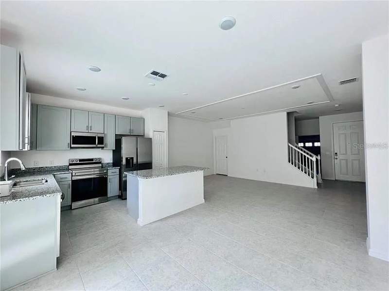 3 bedroom Townhouse at 34162 Cinder Way, Wyndrush Twnhms, Wesley Chapel — photo 4