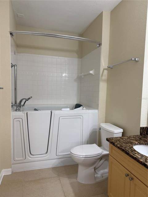 3725 Conroy Road #2127, Orlando FL - photo 18 of 30