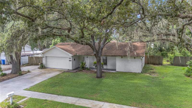 3 bedroom Single Family Residence at 3412 Little Oak Street, Little Oak Estates, Valrico — photo 3