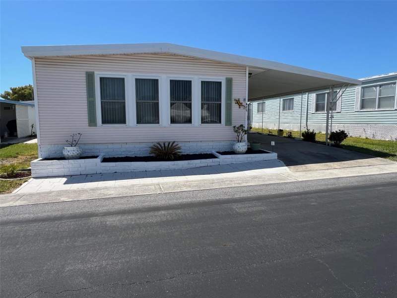 2 bedroom Manufactured Home at 825 Coconut Palm Street, Palm Hill Mobile Home Park Unrec, Largo — photo 2