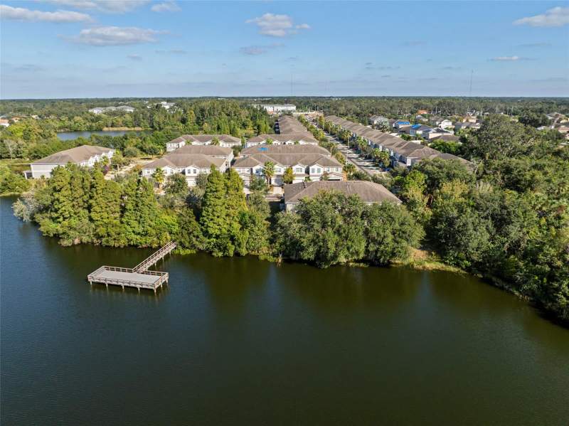 3 bedroom Townhouse at 10523 Lake Montauk Drive, Riverview Lakes, Riverview — photo 4